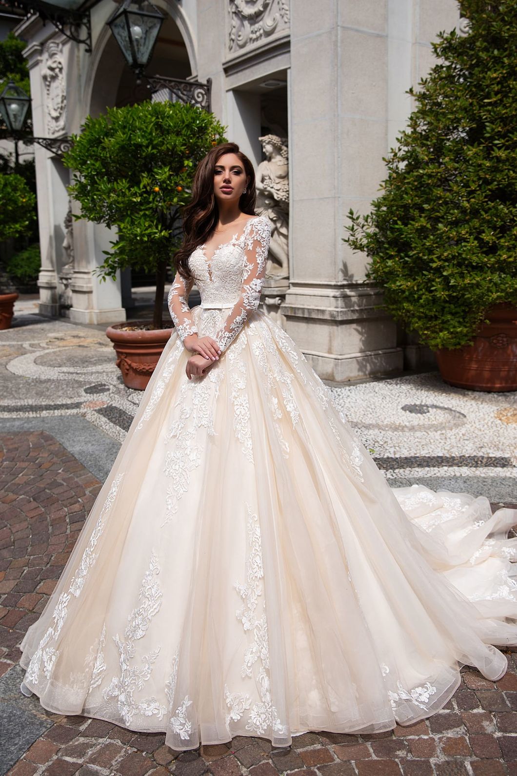 Amelie Rocky 2018 Full Sleeve Sheer Lace Bridal Wedding Dress Ball Gowns